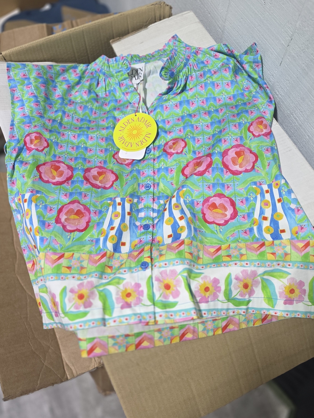 Alden Adair NWT XL Alden Blue & Pink Floral Ruffled-Neck Cap Sleeve Top - Picture 2 of 5